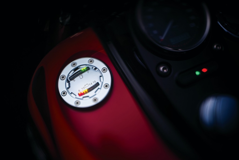 Kuryakyn Informer LED Fuel & Battery Gauge For Harley Davidson