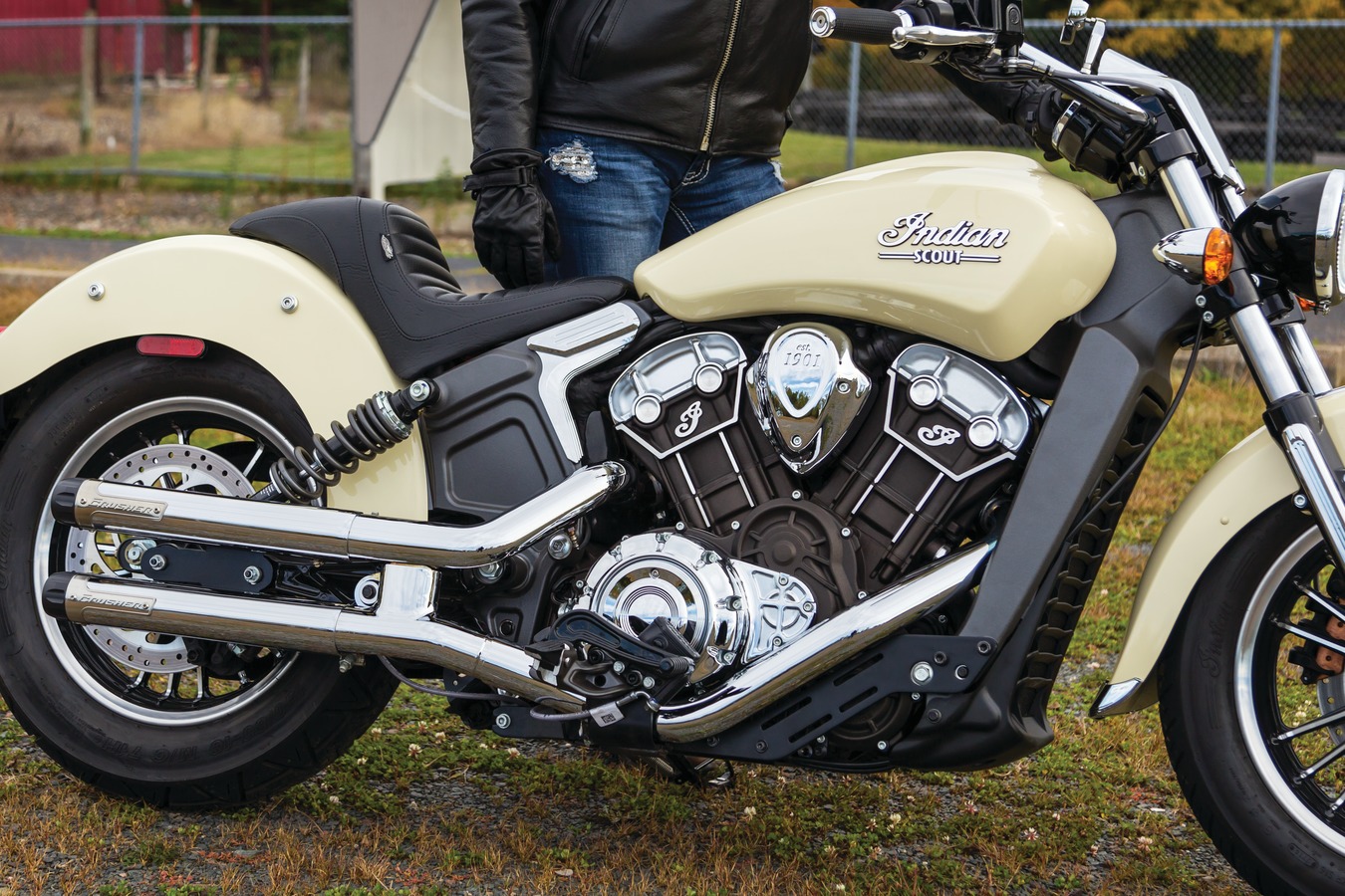 Kuryakyn Mid Control Kit In Black Finish For Indian 2015 2019