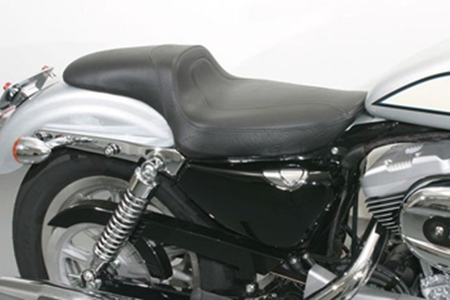 Mustang fastback seat sportster hotsell