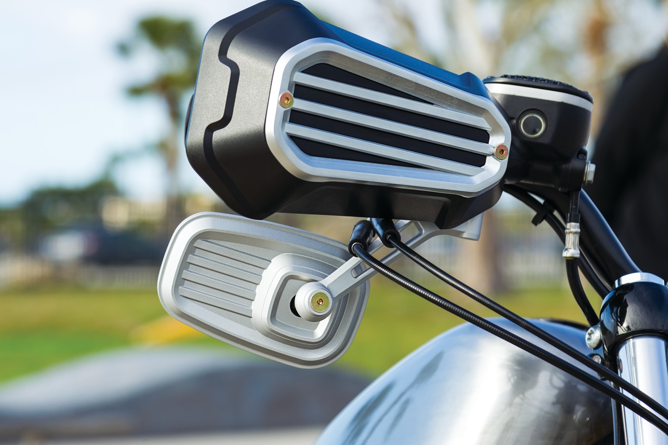 Kuryakyn Dillinger Handguards in Silver Finish For Harley Davidson 2004