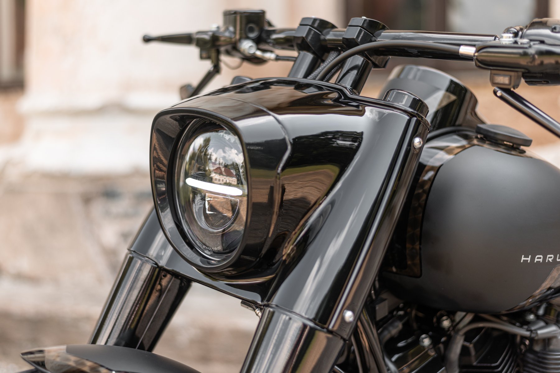 Killer Custom Avenger 1 1 4 Fat Drag Handlebar For Harley Davidson