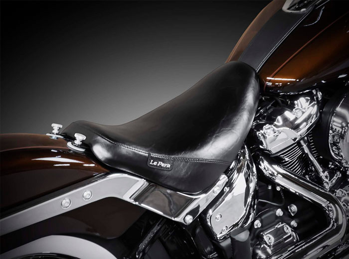 harley deluxe solo seat