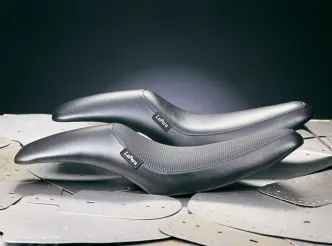 Le Pera Silhouette Foam Seat With Smooth Cover For Harley Davidson 1957-1978 XL Models (L-864)