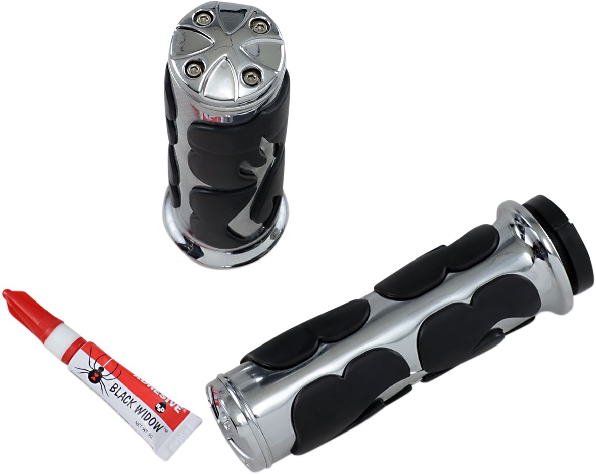 Kuryakyn ISOFlame Grips In Chrome Finish For 20082023 Harley Davidson