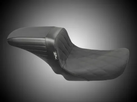 Le Pera KickFlip Diamond Gripp Tape Seat For Harley Davidson 2006-2017 Dyna Wide Glide Models (LK-591DMGP)