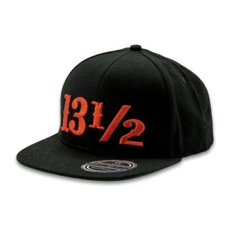 13 & 1/2 Magazine Snapback Logo Black 3D (ARM607095)