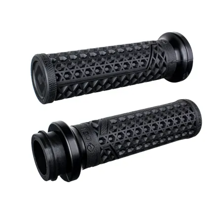thumbnail image 2 of Motorcycle Hand Grips With Throttle Boss – Fits 1" Handlebars For Harley Davidson Road King, Fatboy (Chrome/Aluminum) 2 of 6