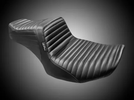 Le Pera Tailwhip Pleated Seat For Harley Davidson 2023-2025 Touring FLHX Street Glide & FLTR Road Glide Models (LV-587PT)