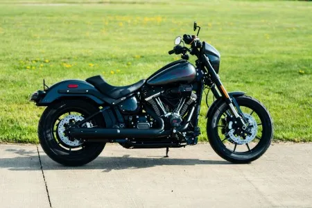 Rinehart 4 Inch HP40 2 Into 1 Slip-On Muffler In Black For Harley Davidson 2025-2026 Softail (excl. Fatboy/Breakout) (500-1251)