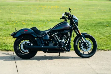 Rinehart 4 Inch HP40 2 Into 1 Slip-On Muffler In Black For Harley Davidson M8 Softail 2025-Up Models (500-1251)