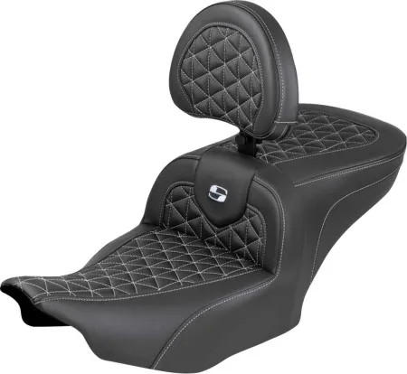Saddlemen Standard Reach Tri-Gripper RoadSofa Seat With Silver Stitching With Drivers Backrest Harley Davidson 2024-2026 Road Glide/Street Glide & 2023-2026 CVO Road Glide/Street Glide Models (823-07-210B5)